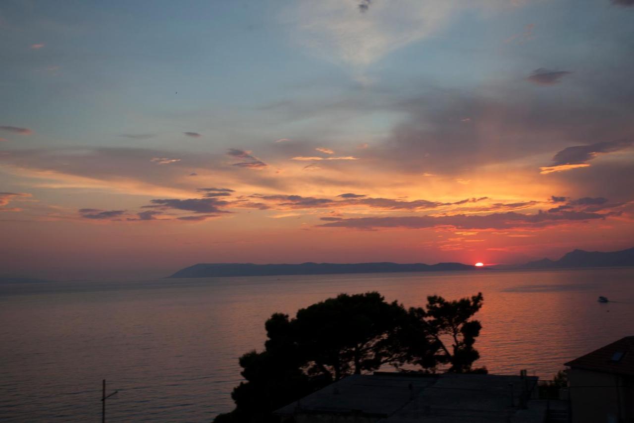 Aparthotel Villa Mozart Podgora Luaran gambar