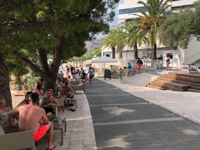 Aparthotel Villa Mozart Podgora Luaran gambar