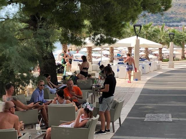 Aparthotel Villa Mozart Podgora Luaran gambar